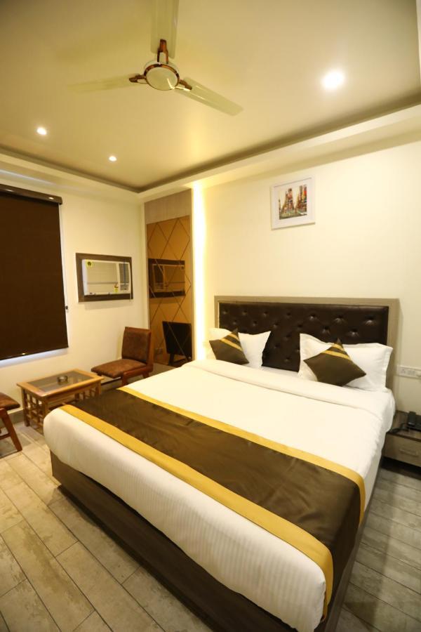 Hotel D Silverleaf لاكناو المظهر الخارجي الصورة