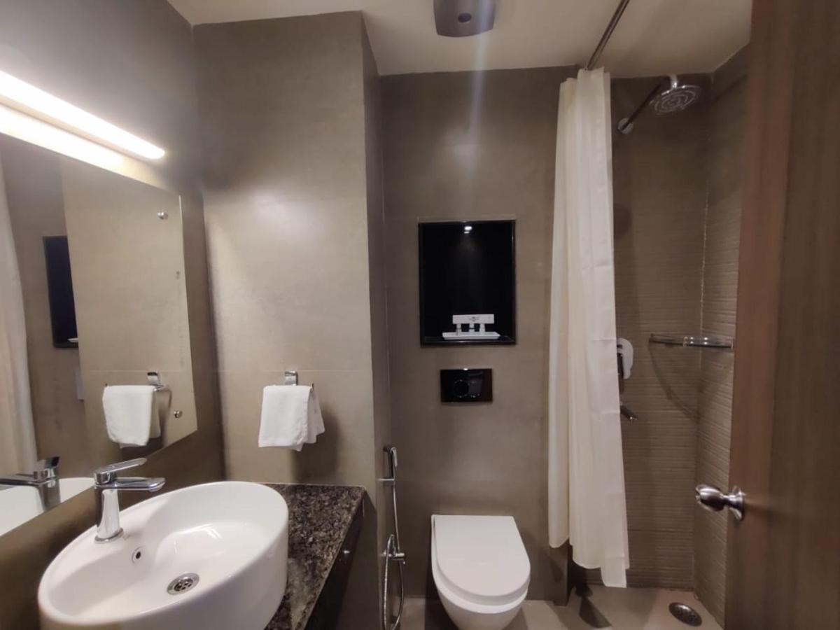 Hotel D Silverleaf لاكناو المظهر الخارجي الصورة