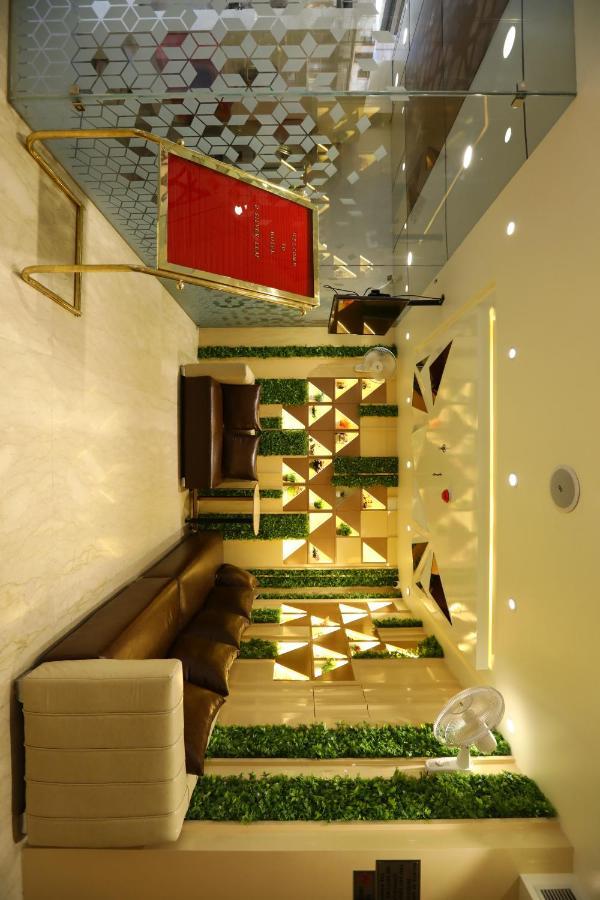 Hotel D Silverleaf لاكناو المظهر الخارجي الصورة