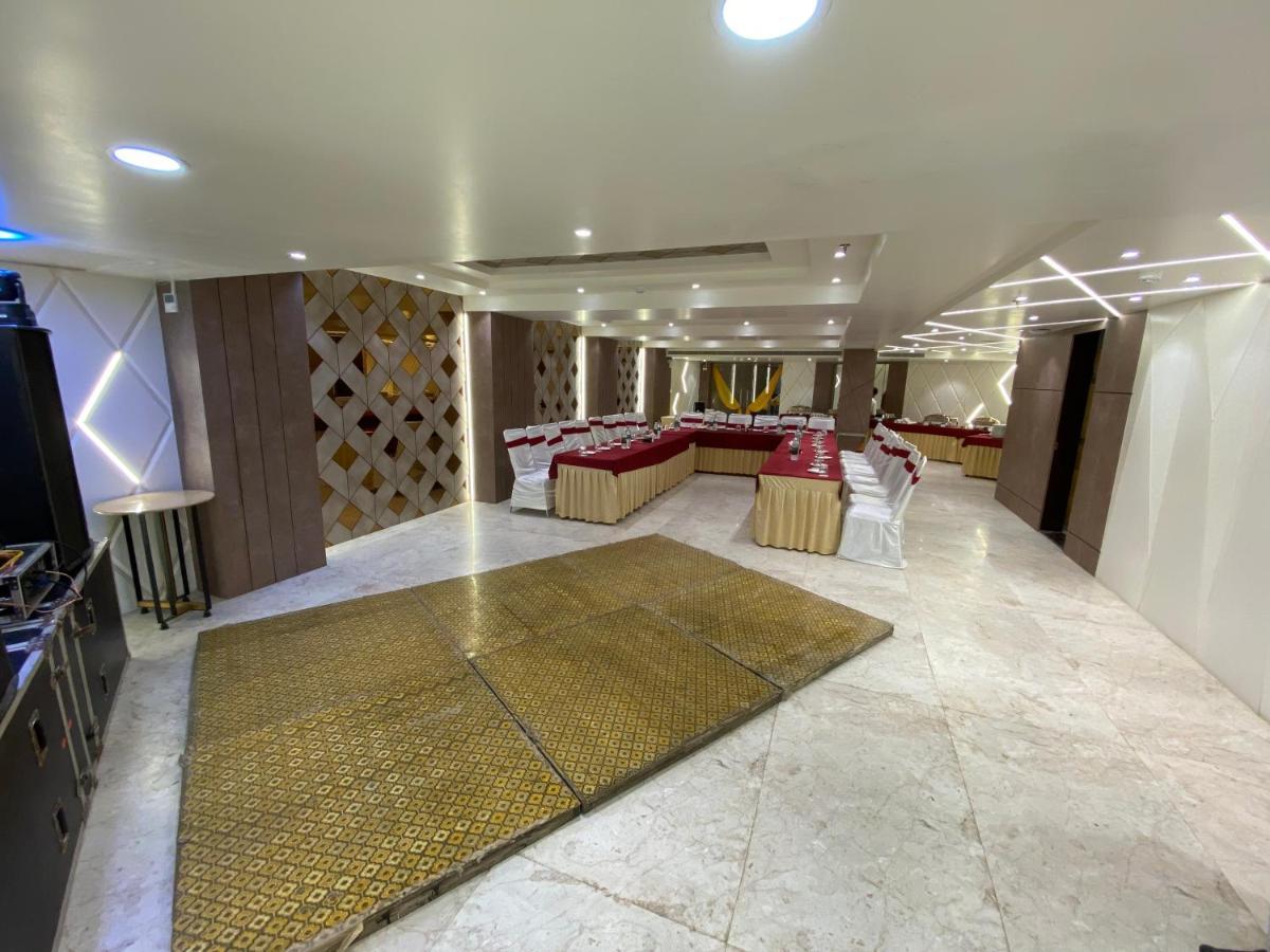 Hotel D Silverleaf لاكناو المظهر الخارجي الصورة