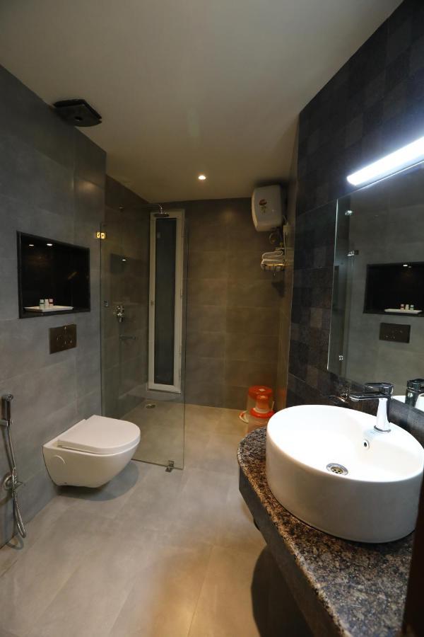 Hotel D Silverleaf لاكناو المظهر الخارجي الصورة